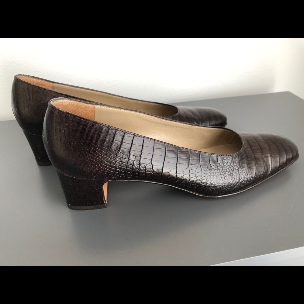 Ferragamo Brown kitten heels